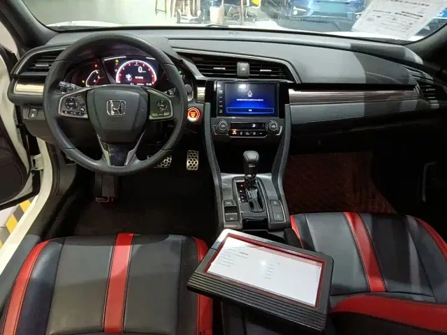 Honda Civic — Фото автомобиля 9