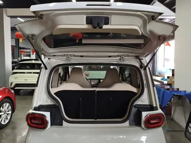 Wuling Hongguang Mini EV — Фото автомобиля 18