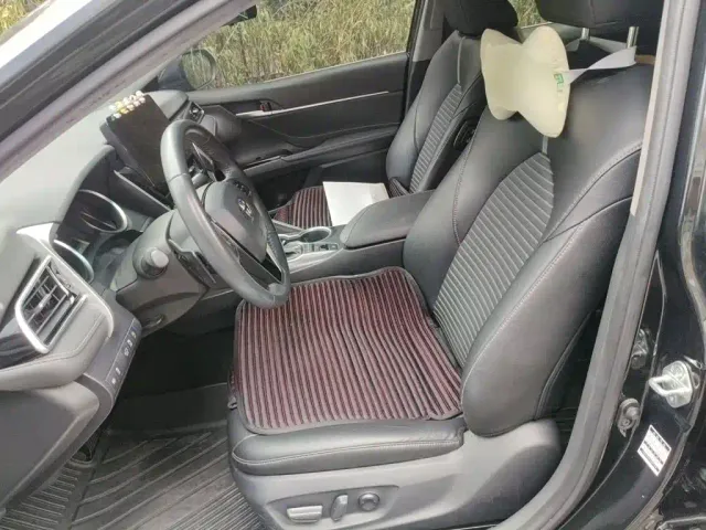 Toyota Camry — Фото автомобиля 11