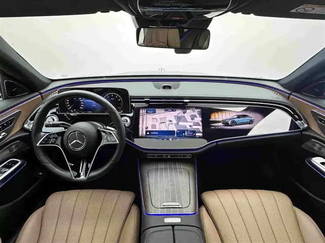 Mercedes-Benz E-Class — Фото автомобиля 17