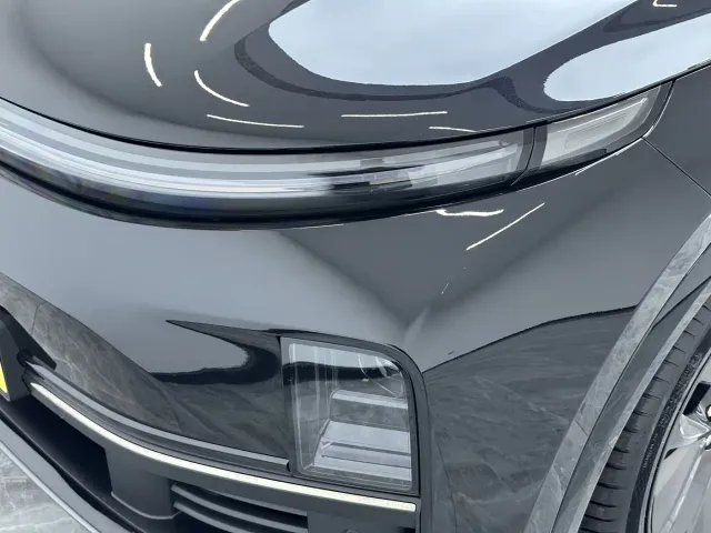 Li Auto L7 — Фото автомобиля 11