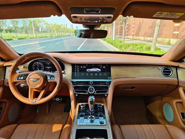 Bentley Flying Spur — Фото автомобиля 26