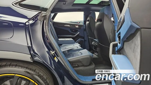 Lamborghini Urus — Фото автомобиля 7