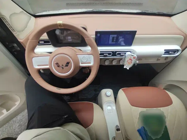 Wuling Hongguang Mini EV — Фото автомобиля 5