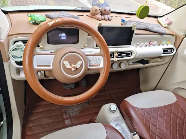 Wuling Hongguang Mini EV — Фото автомобиля 12