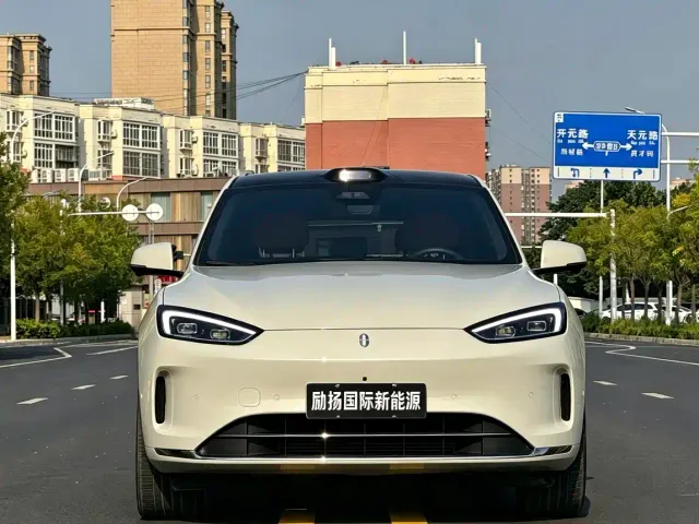 Aito M5 — Фото автомобиля 2