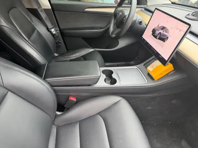 Tesla Model Y — Фото автомобиля 5