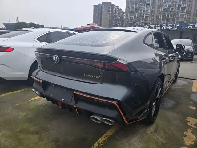Changan UNI-V — Фото автомобиля 4