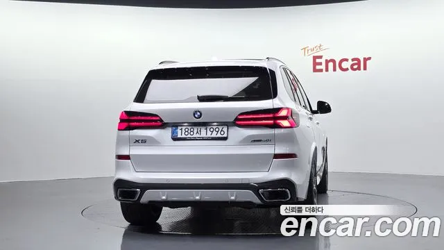 BMW X5 xDrive 40i M Sport — Фото автомобиля 4