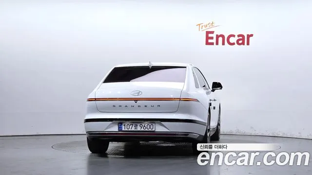 Hyundai Grandeur GN7 — Фото автомобиля 4