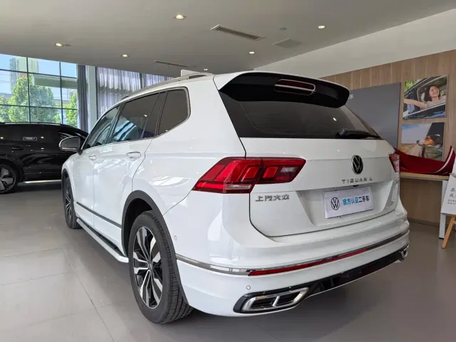 Volkswagen Tiguan L 2024 Outstanding 330TSI Auto 2WD R-Line Dragon Glory Edition — Фото автомобиля 17