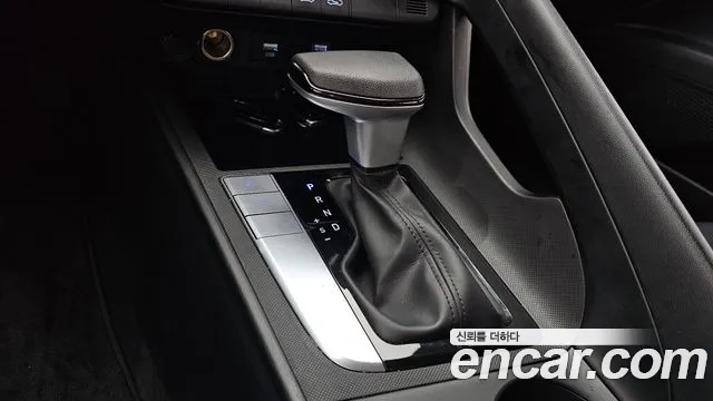 Hyundai Avante CN7 — Фото автомобиля 9