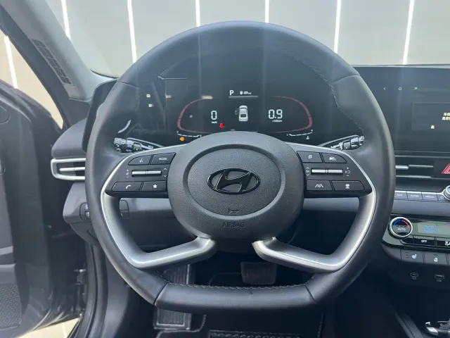 Hyundai Elantra — Фото автомобиля 7