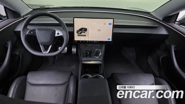 Tesla Model 3 — Фото автомобиля 9