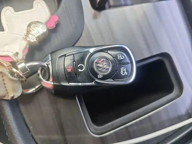Buick LaCrosse — Фото автомобиля 11