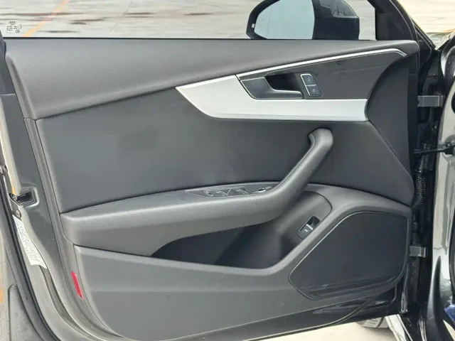 Audi A4L — Фото автомобиля 5