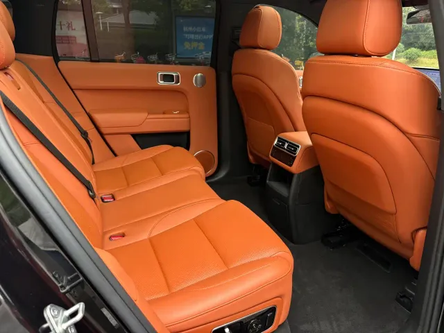 Li Auto L7 — Фото автомобиля 14