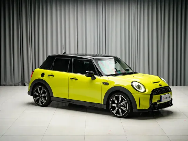 MINI Hatch — Фото автомобиля 3