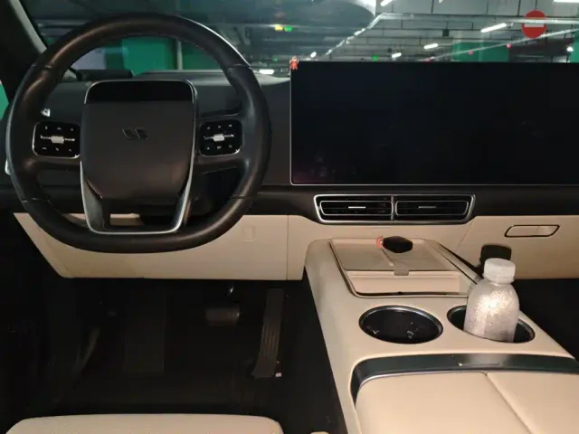 Li Auto L7 — Фото автомобиля 5