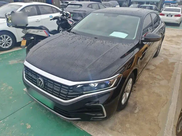 Фотография автомобиля — Volkswagen Passat