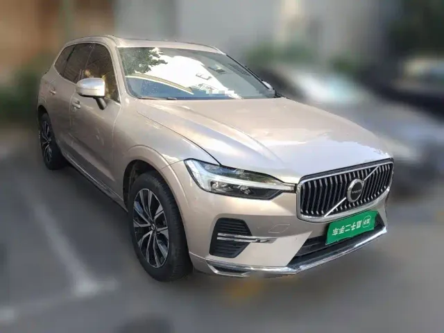 Volvo XC60 — Фото автомобиля 3