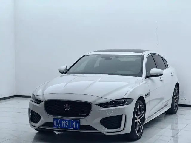Фотография автомобиля — Jaguar XEL