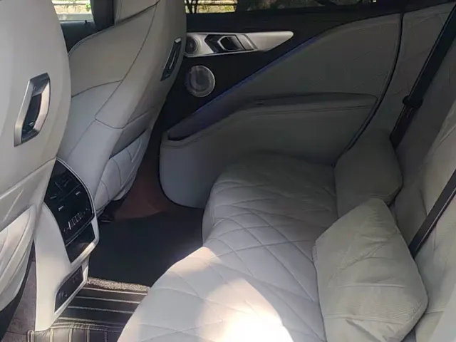 BMW XM — Фото автомобиля 15