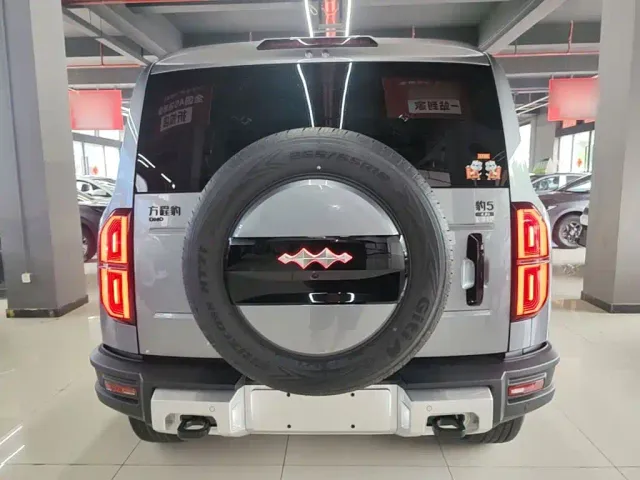 BYD FangChengBao Leopard 5 — Фото автомобиля 5