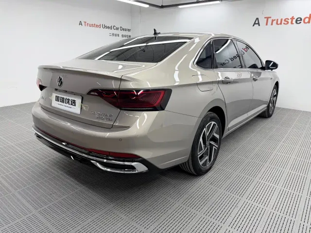 Volkswagen Sagitar — Фото автомобиля 6