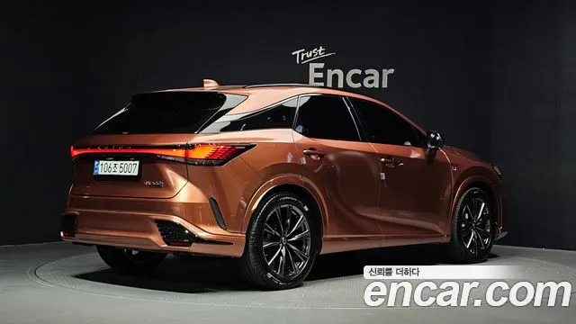 Lexus RX — Фото автомобиля 2