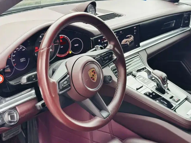 Porsche Panamera — Фото автомобиля 3