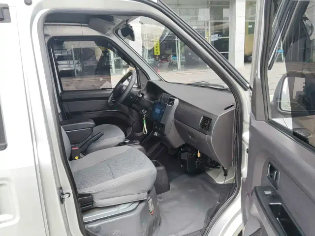 Linxys Yufeng EV50 — Фото автомобиля 18