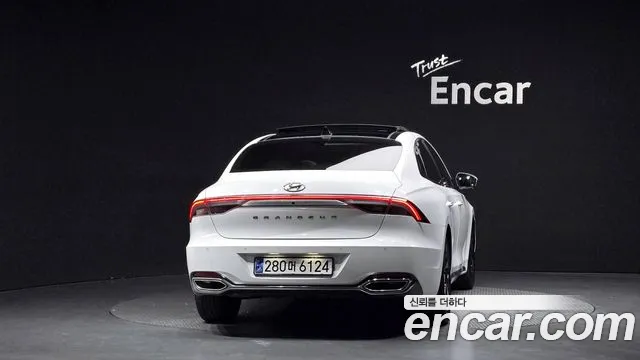 Hyundai Grandeur Grandeur (New) Hybrid — Фото автомобиля 4