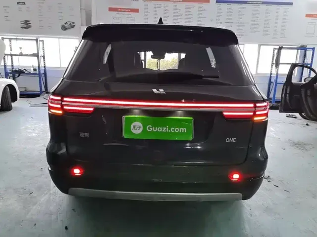 Li Auto ONE — Фото автомобиля 5