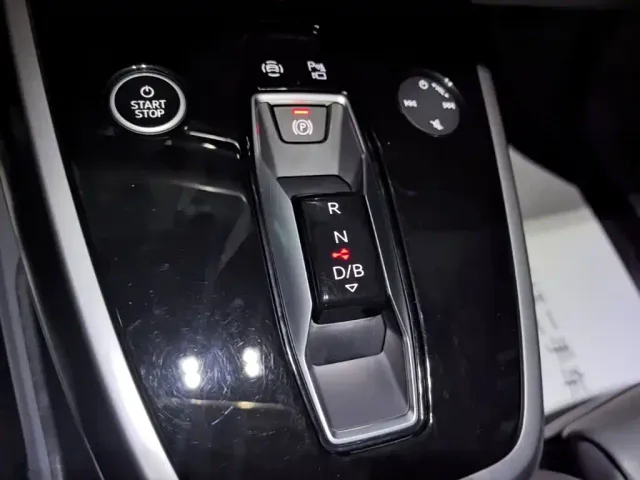 Audi Q4 e-tron — Фото автомобиля 13