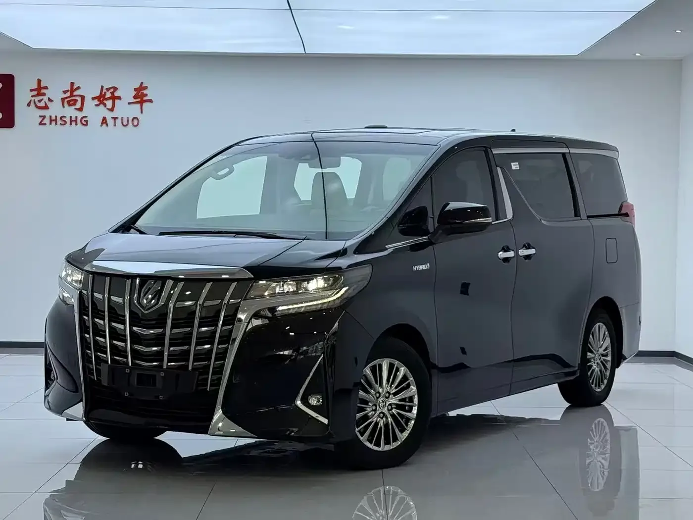 Фотография автомобиля — Toyota Alphard