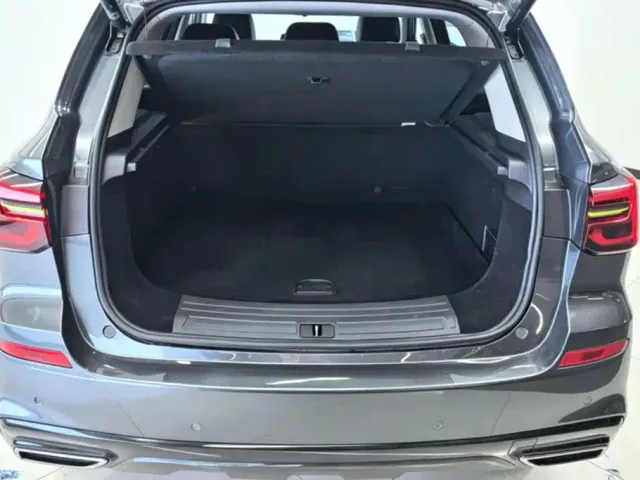 Roewe RX5 — Фото автомобиля 4