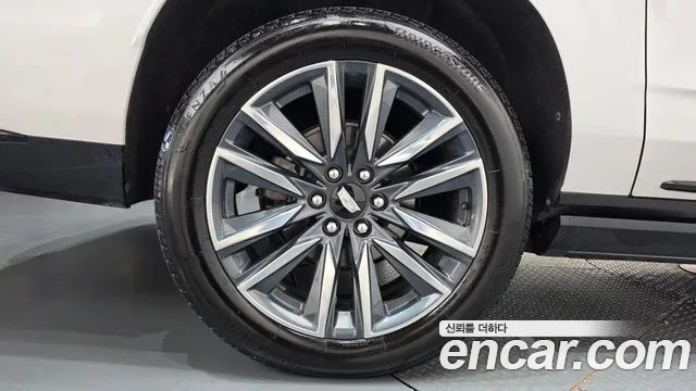 Cadillac Escalade 5th Gen — Фото автомобиля 5