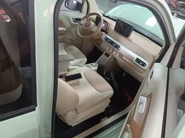 Wuling Hongguang Mini EV — Фото автомобиля 17