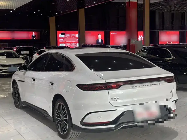 BYD Han — Фото автомобиля 4