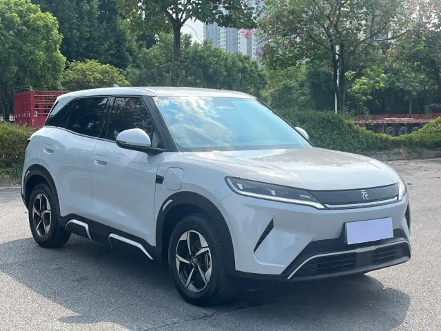 BYD Yuan UP — Фото автомобиля 3