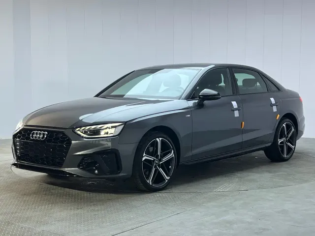 Фотография автомобиля — Audi A4L