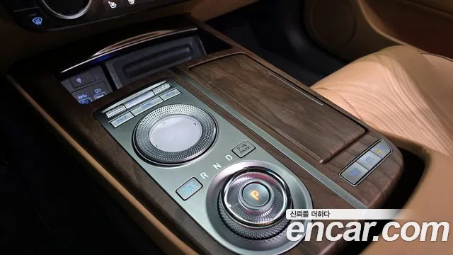 Genesis G80 Бензин 2.5 турбо AWD — Фото автомобиля 8