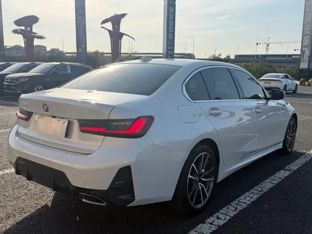 BMW 3 Series — Фото автомобиля 4