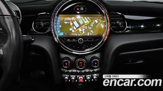 Mini Cooper Convertible — Фото автомобиля 13