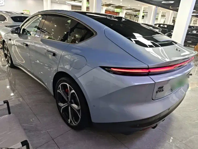 Nio ET5 — Фото автомобиля 4