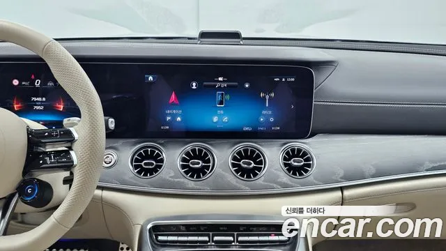 Mercedes-Benz AMG GT 4 двери 43 4MATIC+ — Фото автомобиля 16