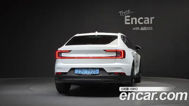 Polestar 2 — Фото автомобиля 4