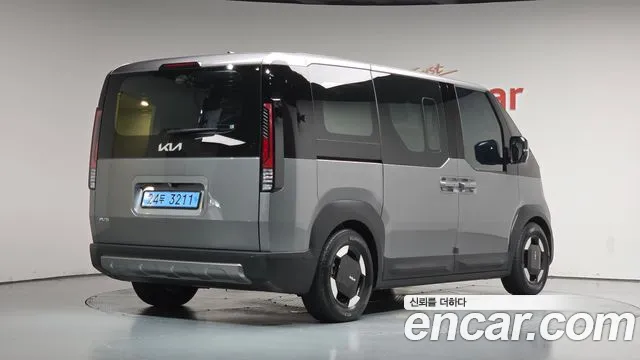 Kia PV5 — Фото автомобиля 2