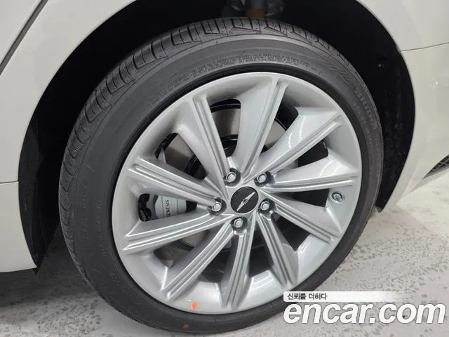 Genesis G70 Новый G70 Бензин 2.5T 2WD — Фото автомобиля 20
